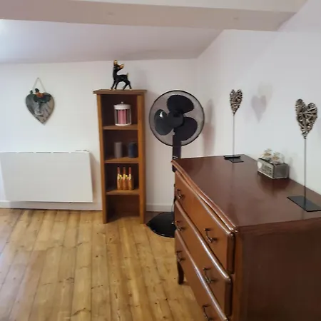Holiday home Charmante Petite Maison Audoise Trausse